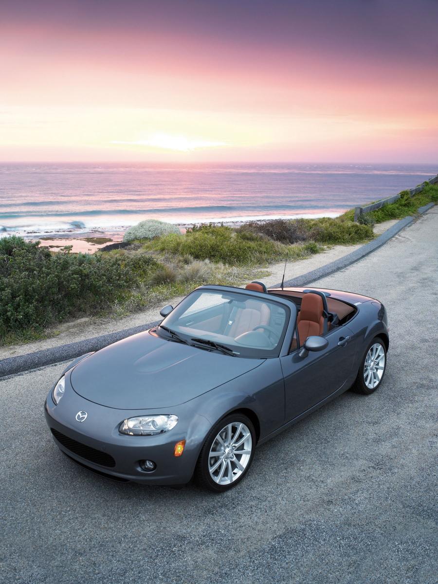  Mazda MX-5 Roadster Coupe 2006 года  (фото 97 из 212)